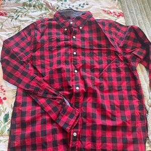 American Eagle Outfitters Red and Black Plaid Men's Shirt